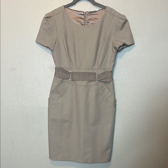 T‎ Tahari Dress Women size 6 Janine Belted Camel Knee-Length - Picture 1 of 9